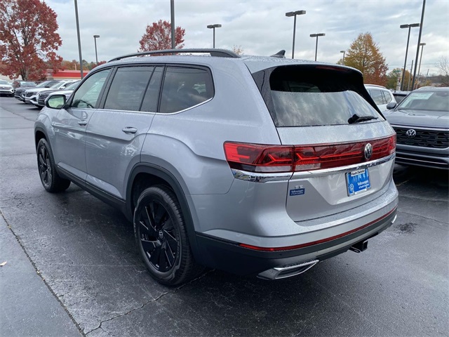 2025 Volkswagen Atlas SE Technology photo 4