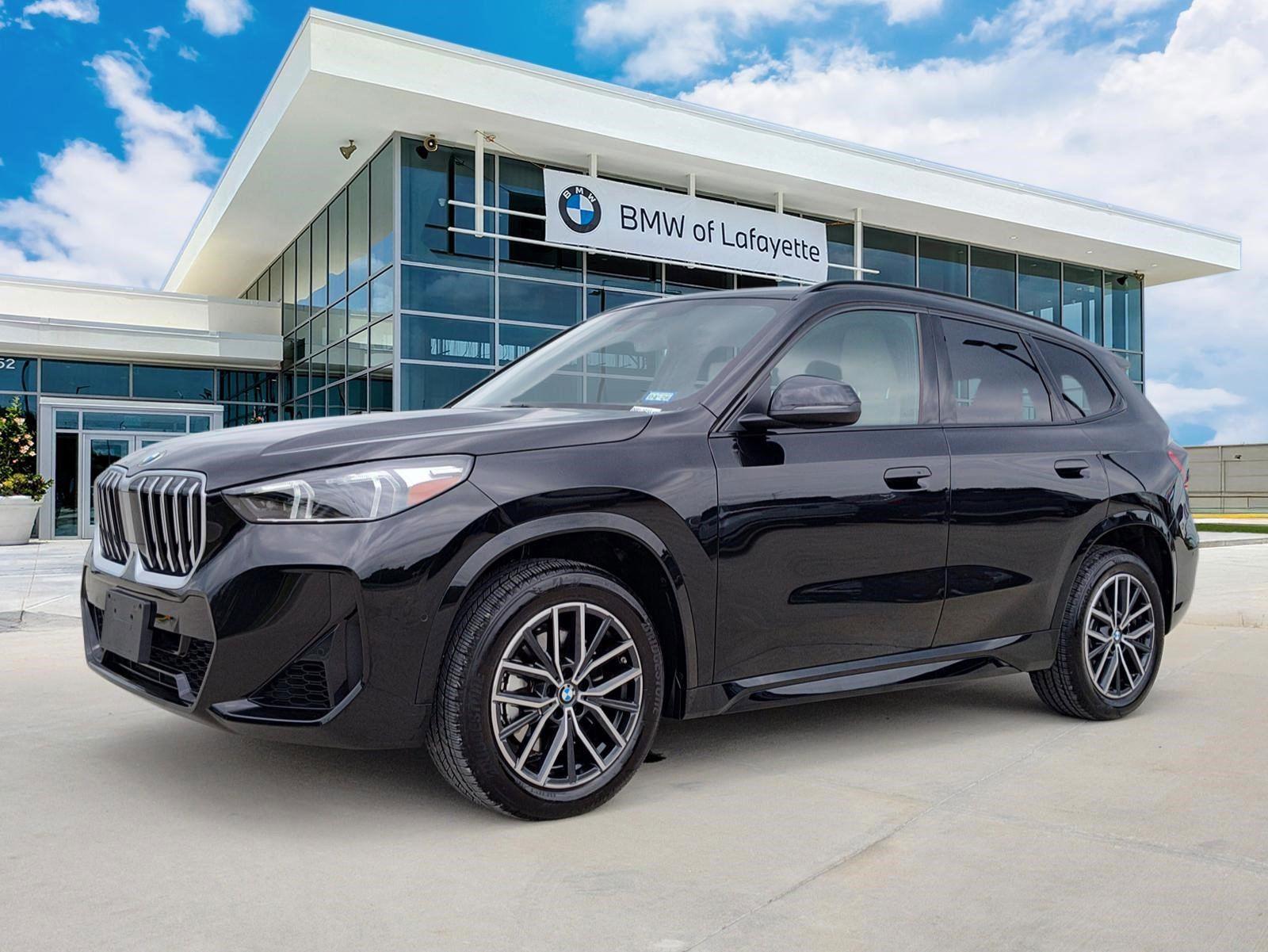 2025 BMW X1 28i's photo