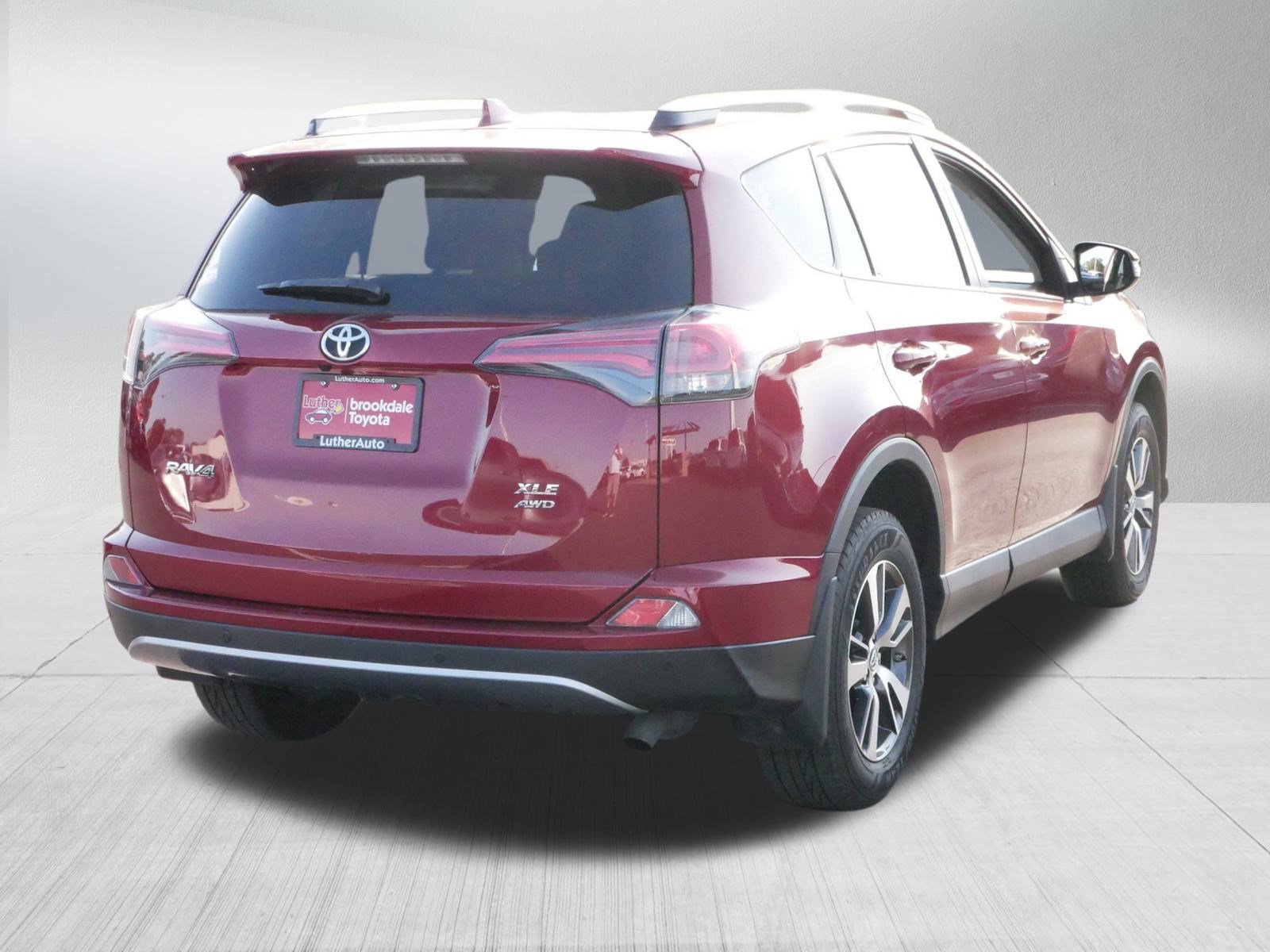 2018 Toyota RAV4 XLE photo 6