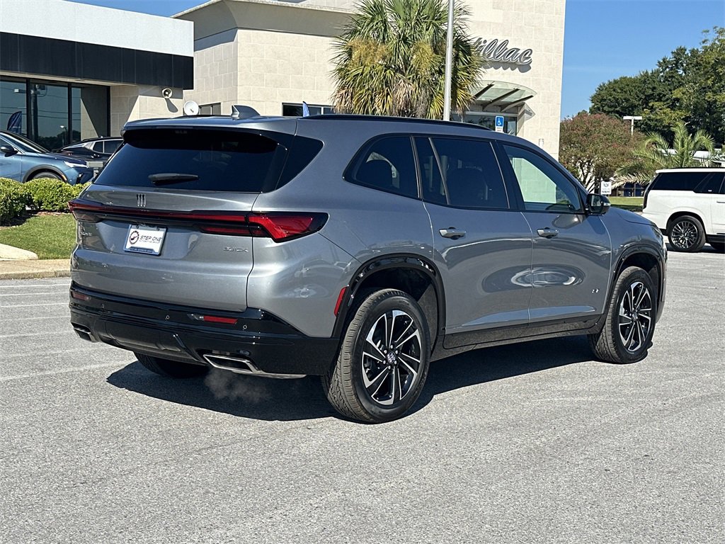 2026 Buick Enclave Sport Touring photo 2