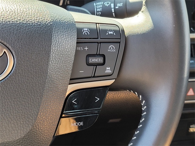 2025 Toyota Camry SE photo 33
