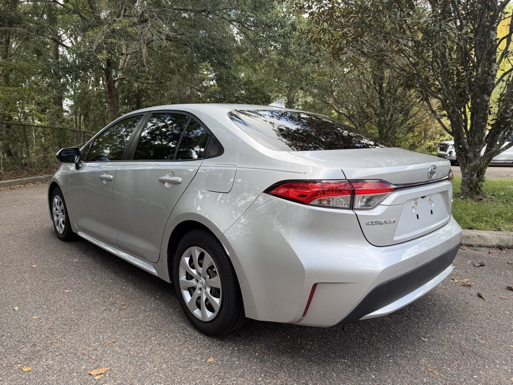 2020 Toyota Corolla LE photo 4