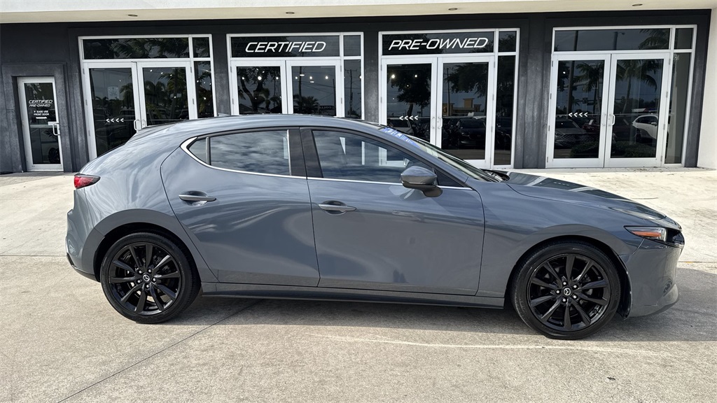 2019 Mazda Mazda3 Premium photo 4