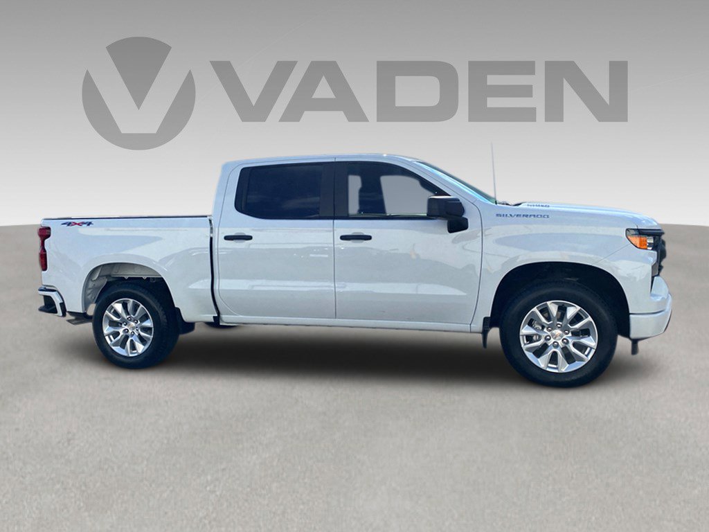 2025 Chevrolet Silverado 1500 Custom photo 21