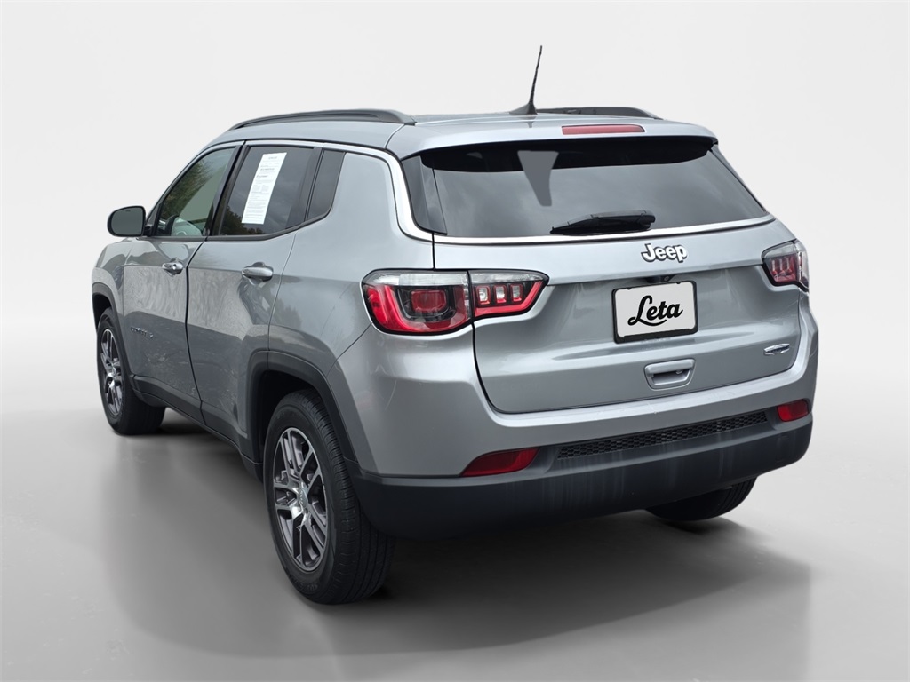 2020 Jeep Compass Latitude photo 2