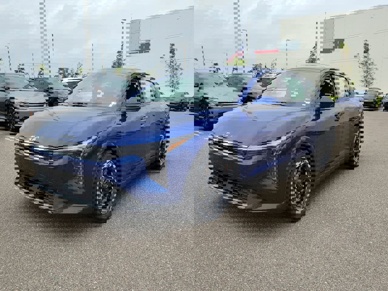 2025 Kia K4 EX photo 2