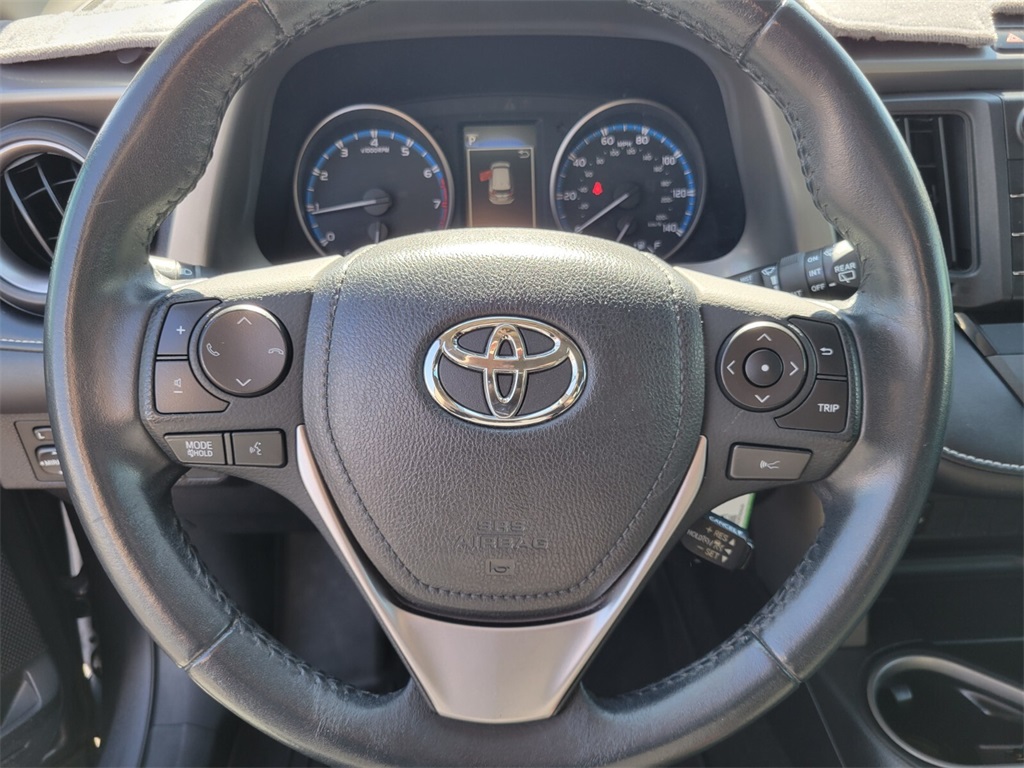 2018 Toyota RAV4 XLE photo 17