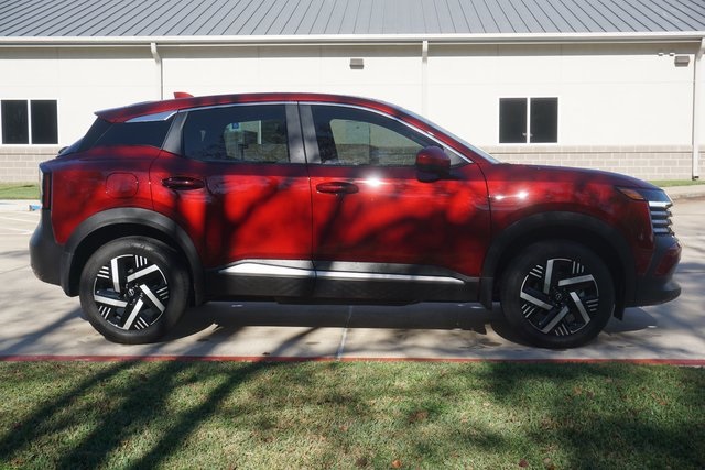 2025 Nissan Kicks SV photo 2