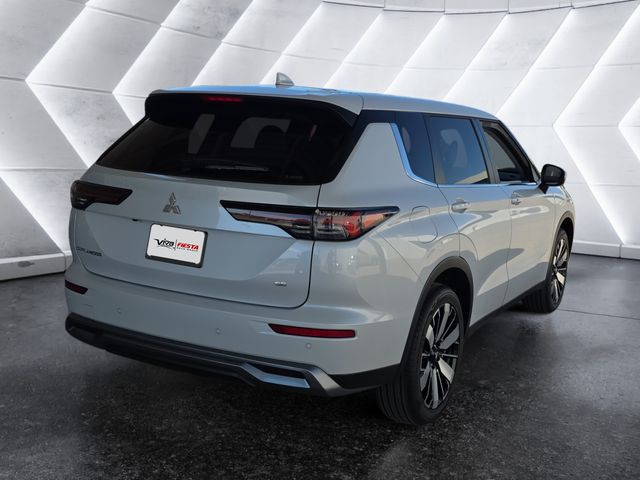 2025 Mitsubishi Outlander SE 2.5 S-AWC photo 4