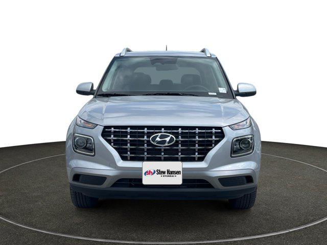 2025 Hyundai Venue SEL photo 8