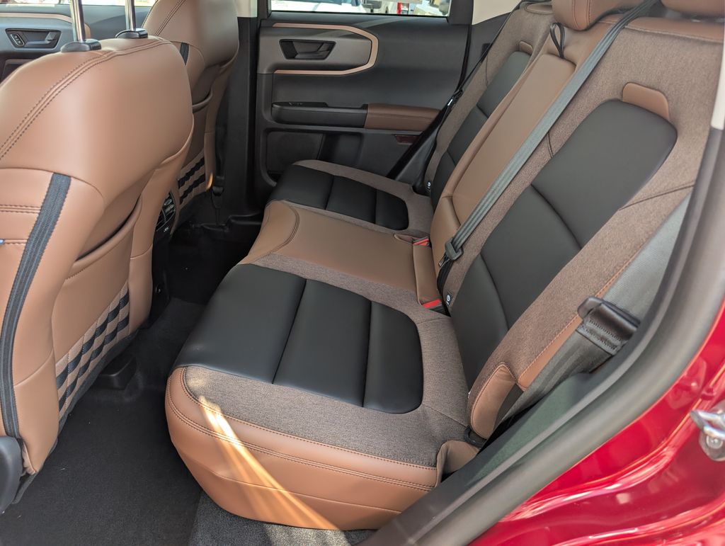 2025 Ford Bronco Sport Outer Banks photo 4