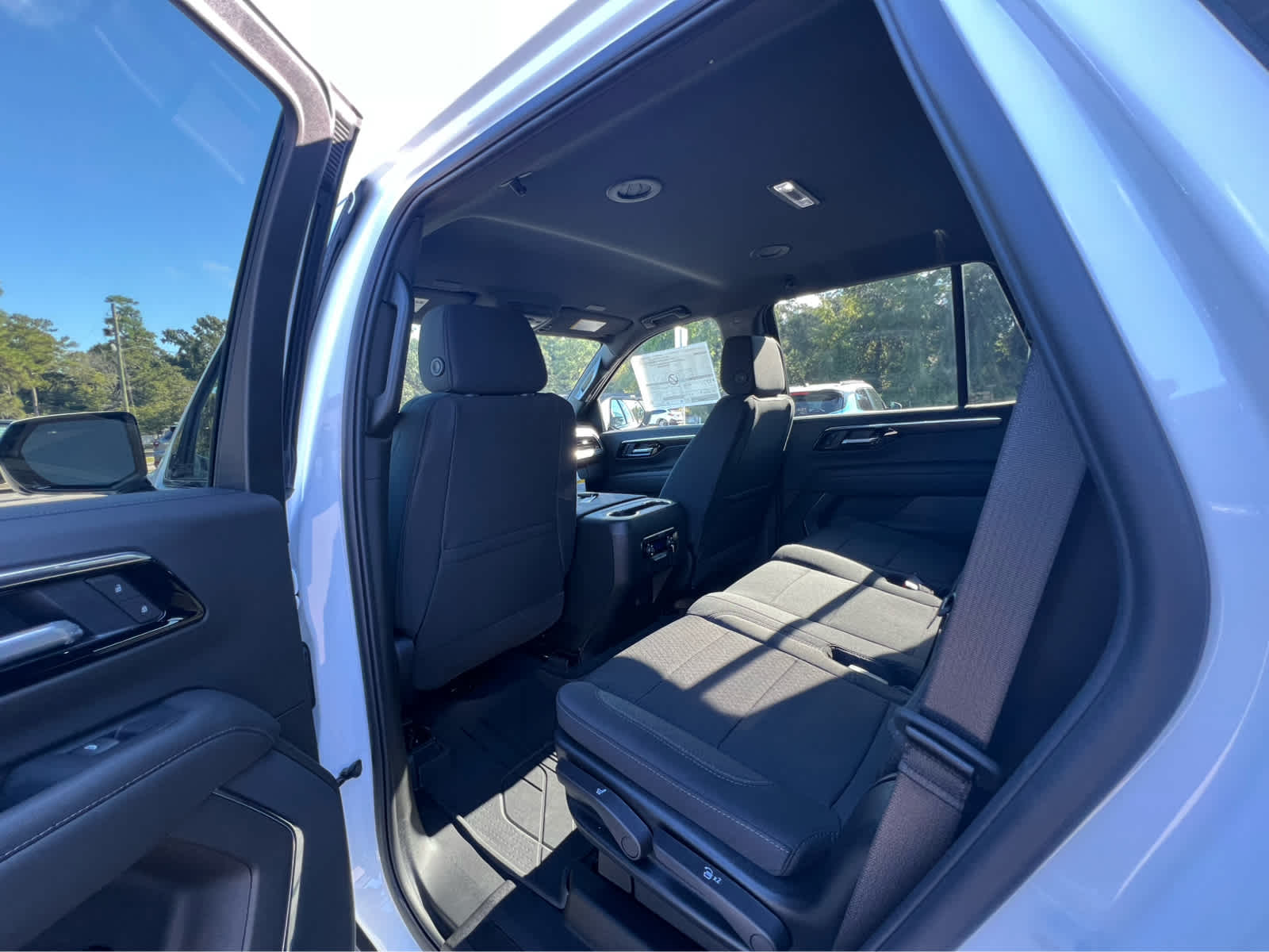 2025 Chevrolet Tahoe LS photo 6