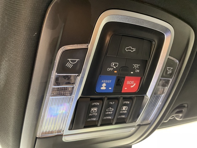 2022 Ram 3500 Laramie photo 37