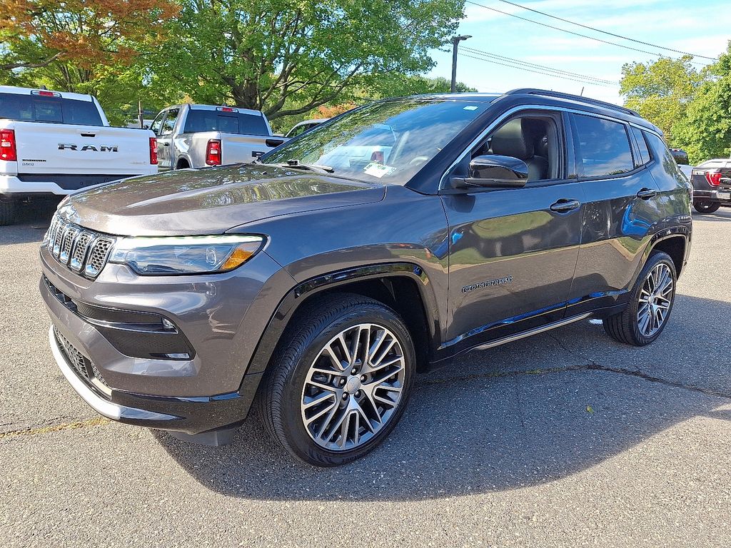 2023 Jeep Compass Limited photo 3