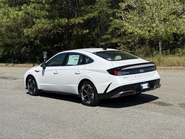 2026 Hyundai Sonata SEL Sport photo 2