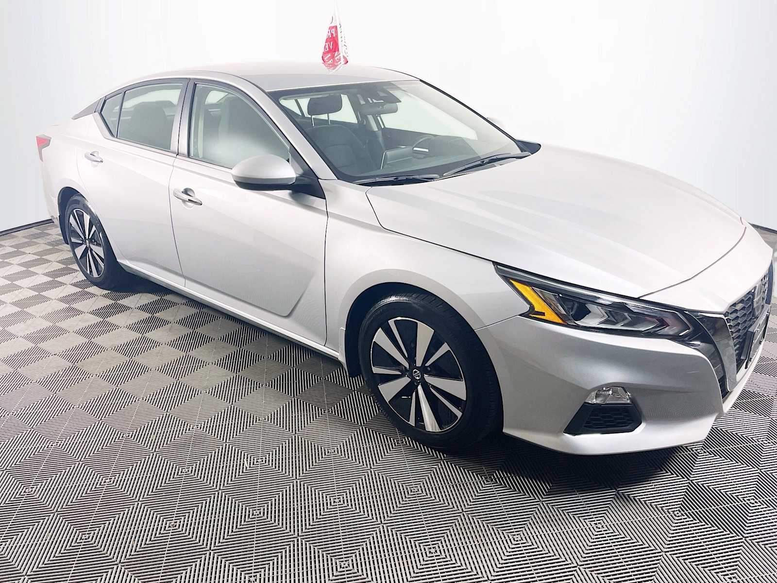 2022 Nissan Altima 2.5 SV photo 3