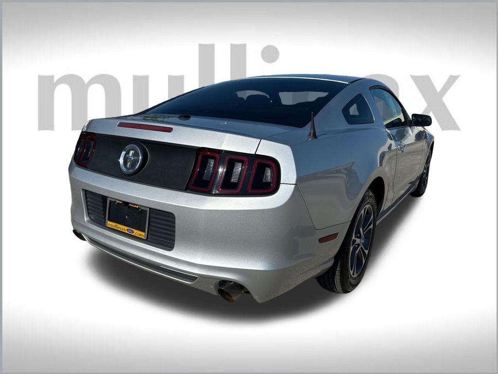 2014 Ford Mustang V6 Premium photo 3