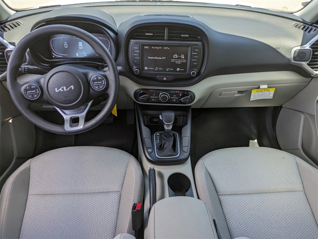 2025 Kia Soul LX photo 10