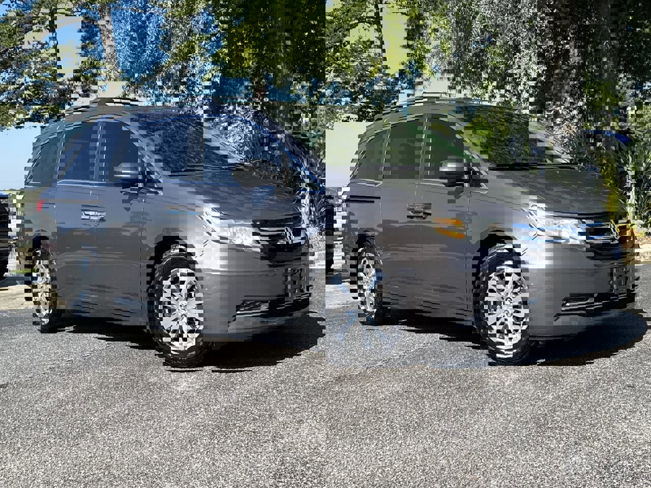 2016 Honda Odyssey EX-L photo 2