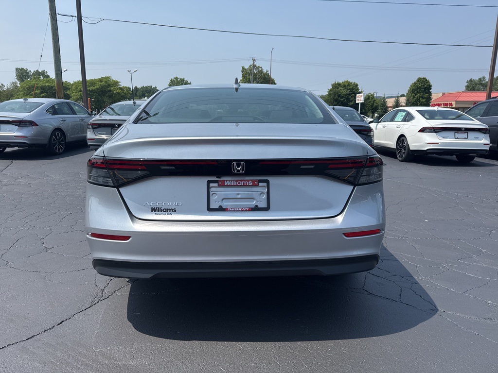 2025 Honda Accord 1.5T LX photo 3