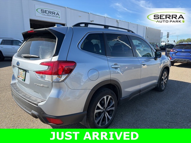 2023 Subaru Forester Limited photo 3