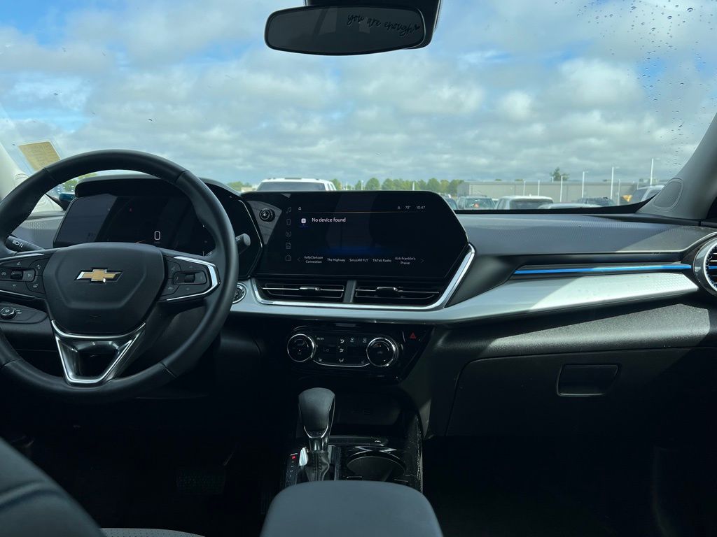 2024 Chevrolet Trax LT photo 14