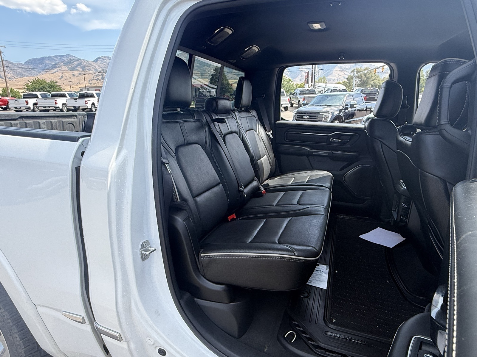 2022 Ram 1500 Limited photo 9