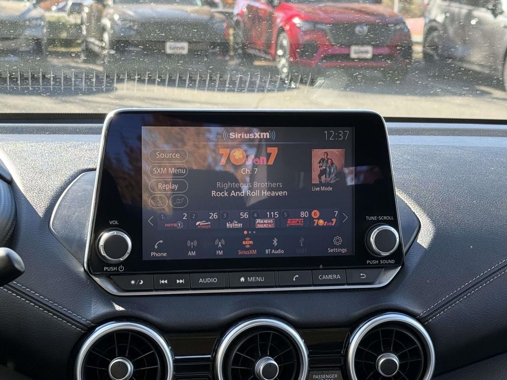 2020 Nissan Sentra SV photo 3