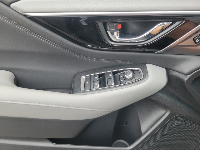 2025 Subaru Outback Limited photo 7