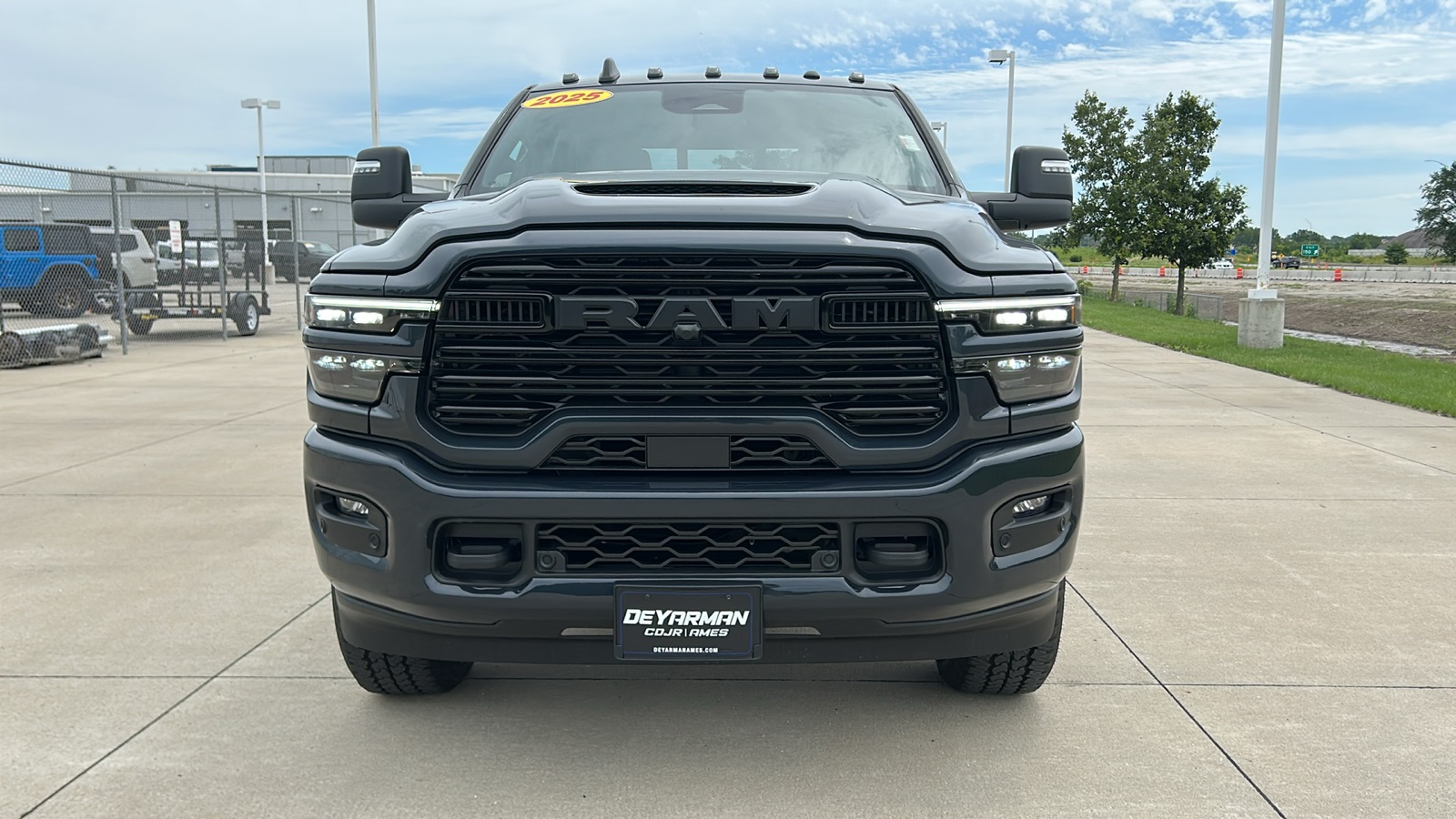 2025 Ram 2500 Laramie photo 8