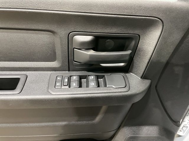 2025 Ram 2500 Tradesman photo 29