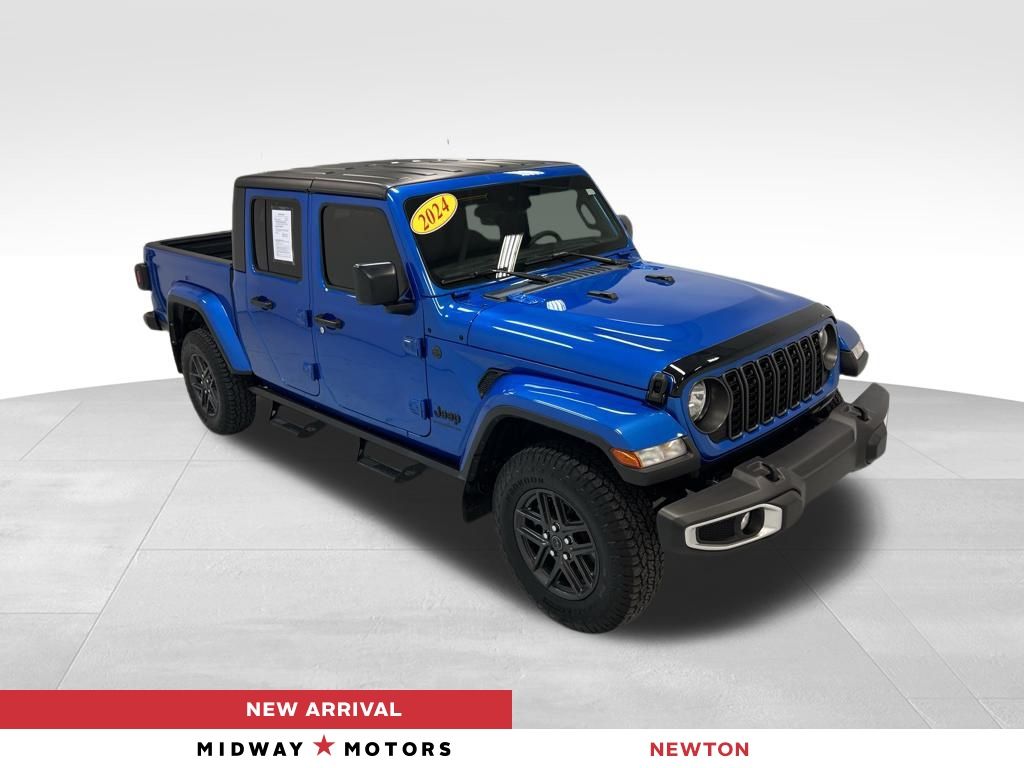 2024 Jeep Gladiator Sport S's photo