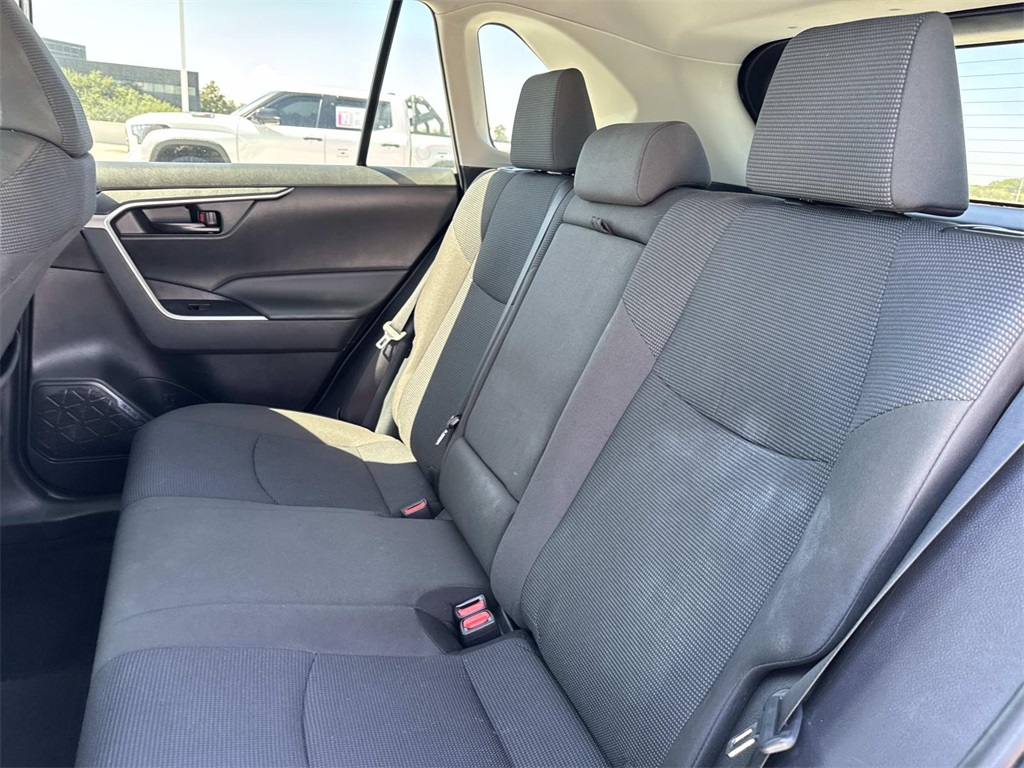 2023 Toyota RAV4 LE photo 14