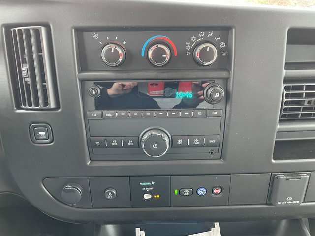 2023 Chevrolet Express 3500 Cutaway Work Van photo 3