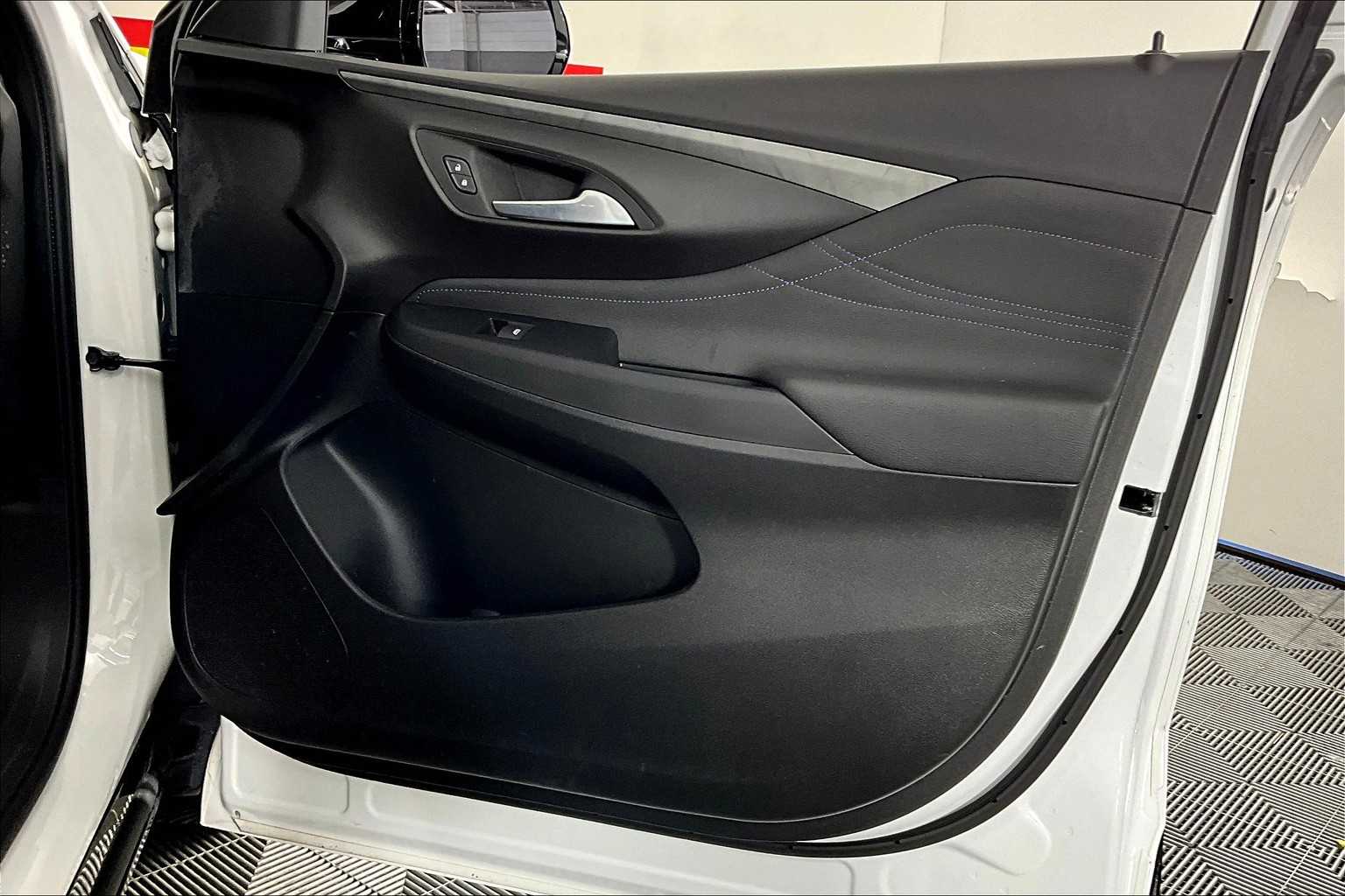 2024 Buick Envista ST photo 19