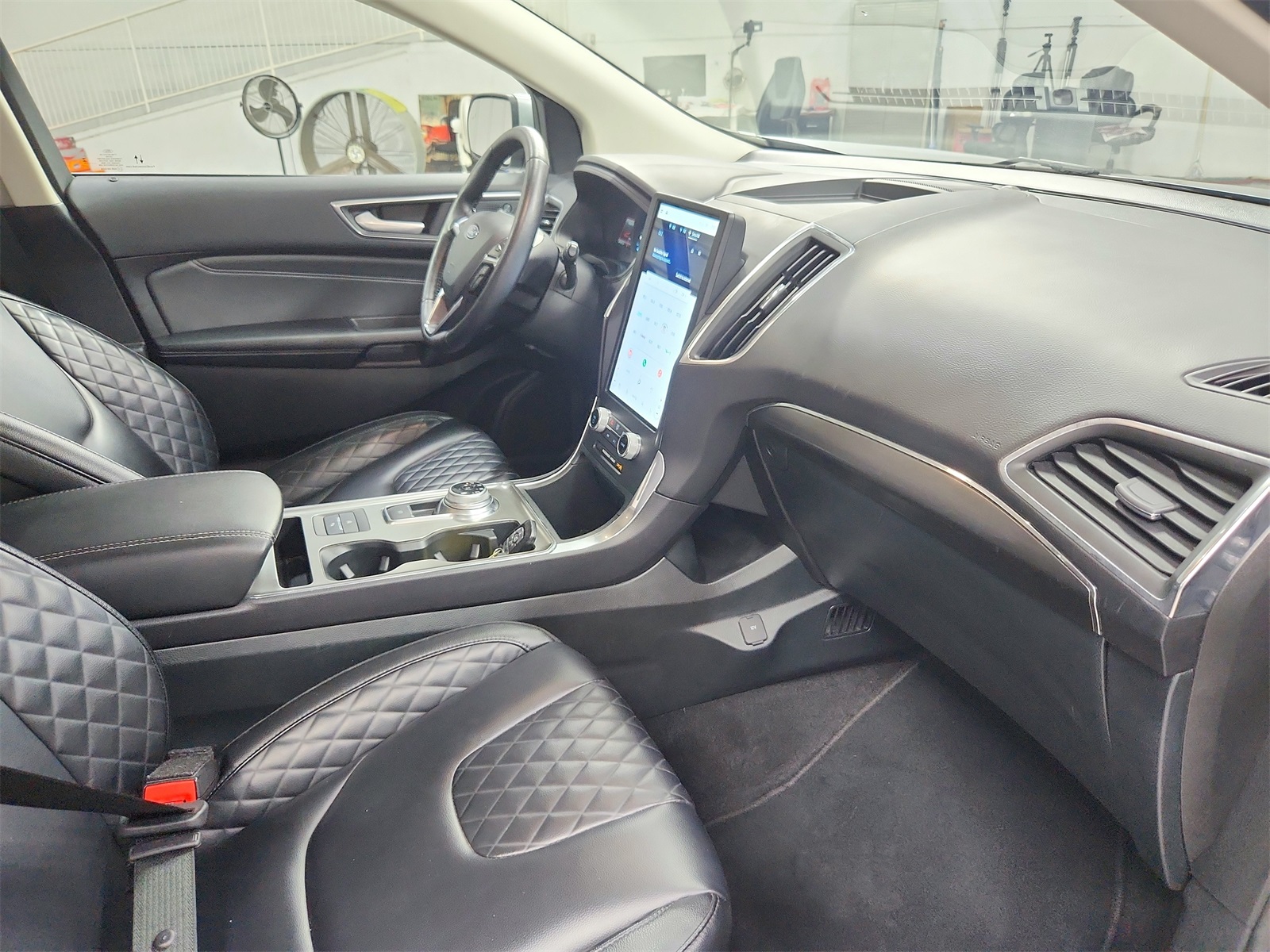 2024 Ford Edge Titanium photo 37