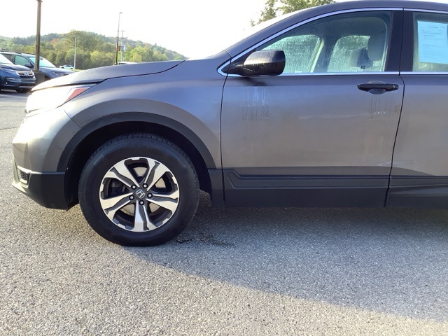 2017 Honda CR-V LX photo 5
