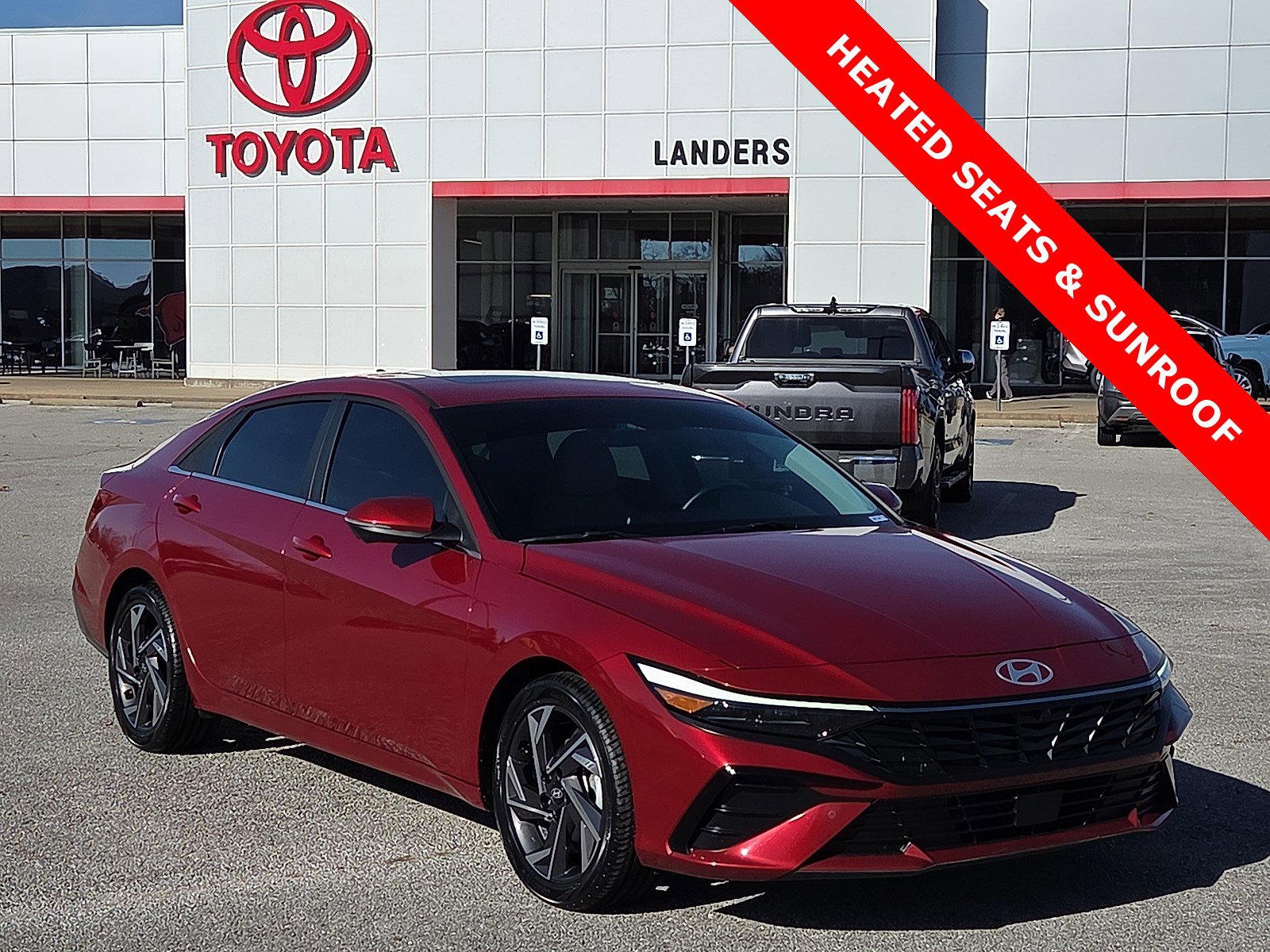 2024 Hyundai Elantra Limited's photo