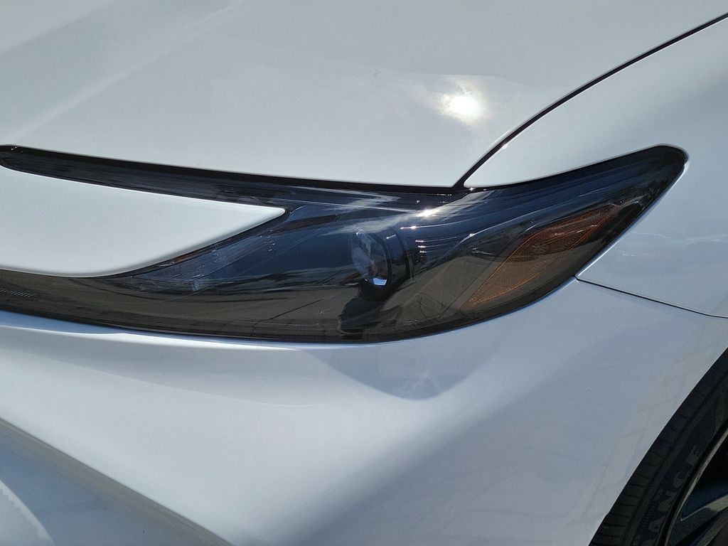2025 Toyota Camry LE photo 11