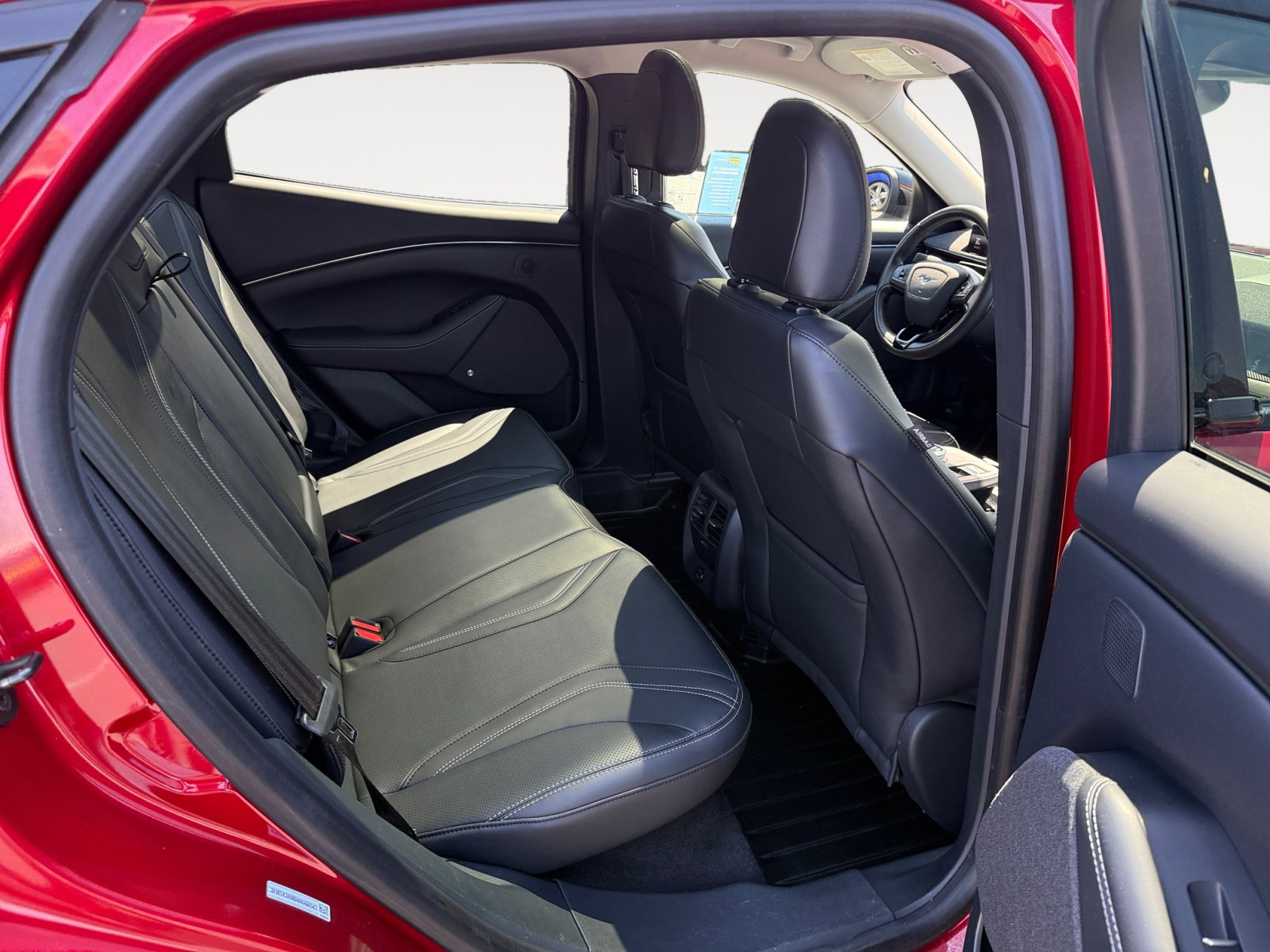 2022 Ford Mustang Mach-E Premium photo 18