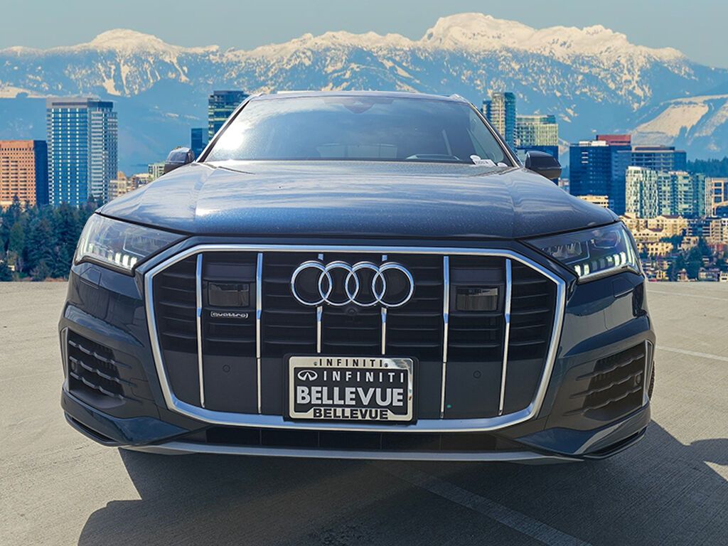 2022 Audi Q7 55 Prestige photo 2