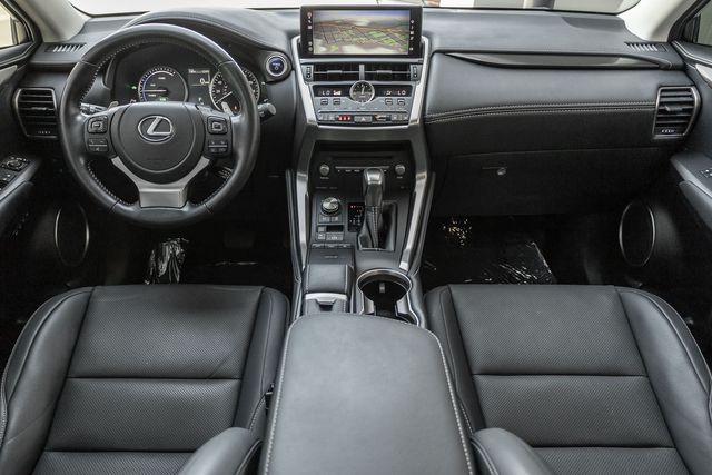 2021 Lexus NX 300h photo 7