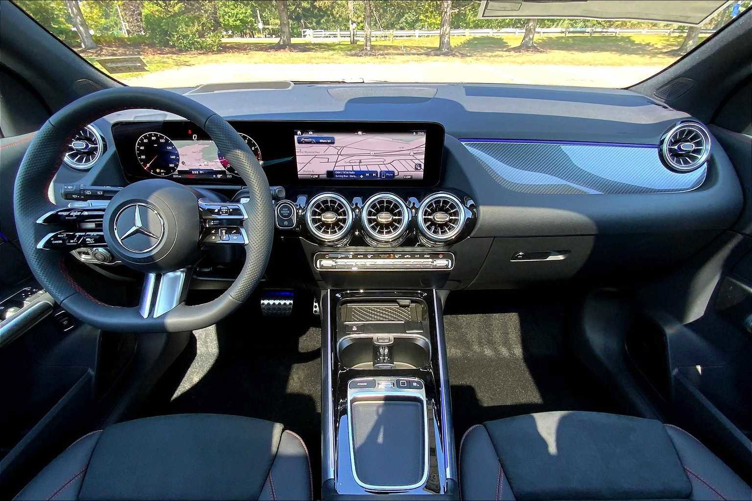 2026 Mercedes Benz GLA 250 4MATIC photo 4