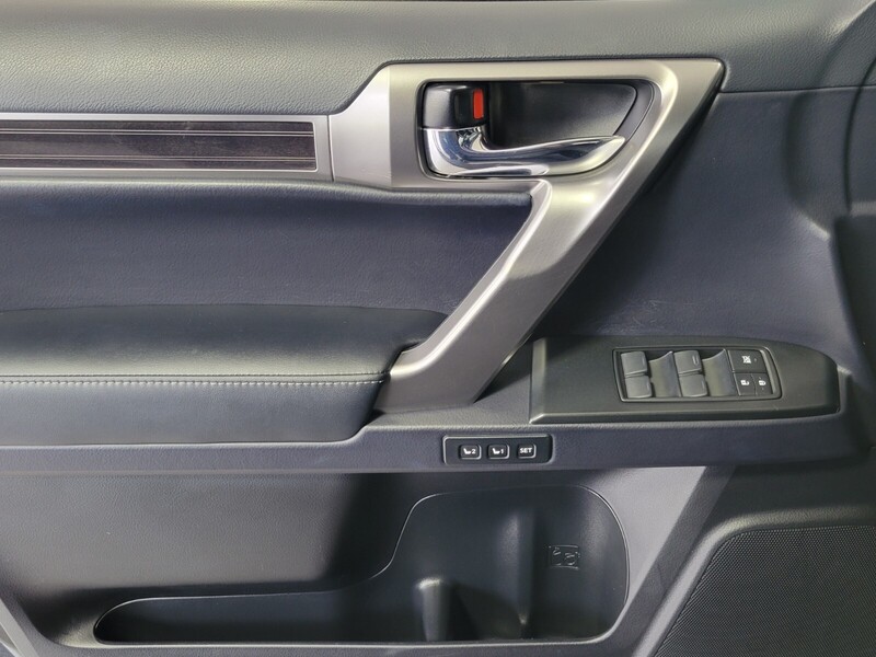 2023 Lexus GX 460 Premium photo 17