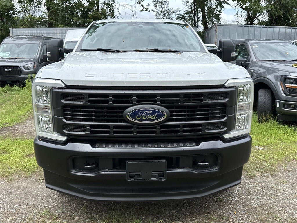 2025 Ford F-250 XL photo 2