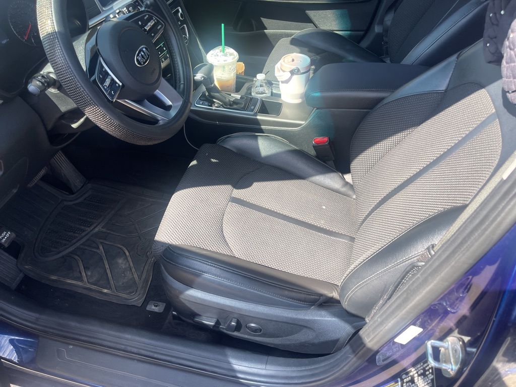2019 Kia Optima S photo 10