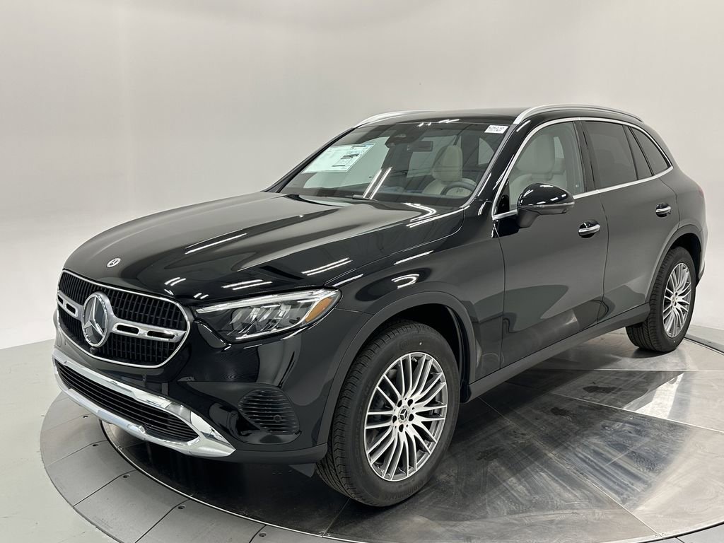 2026 Mercedes Benz GLC 300 4MATIC photo 3