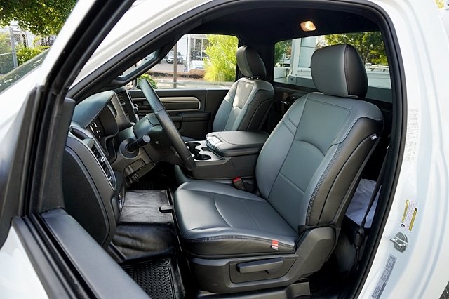 New 2024 Bright White Clear-Coat Exterior Paint RAM Tradesman image 22