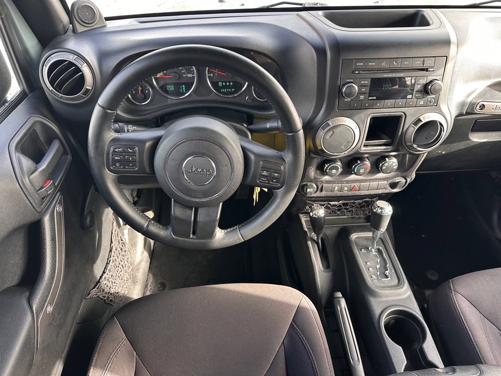 2014 Jeep Wrangler Unlimited Sport photo 11