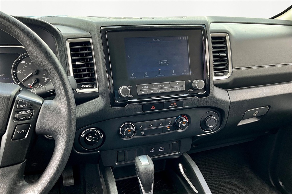 2022 Nissan Frontier SV photo 6